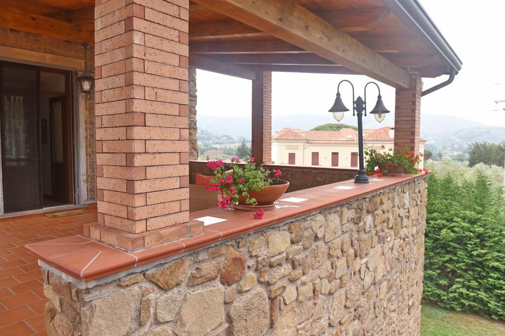 Casa Vacanze Il Cenito カステッラバーテ エクステリア 写真