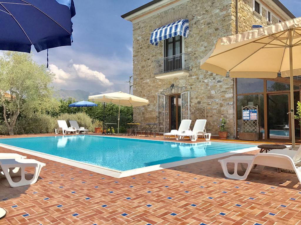 Casa Vacanze Il Cenito カステッラバーテ エクステリア 写真