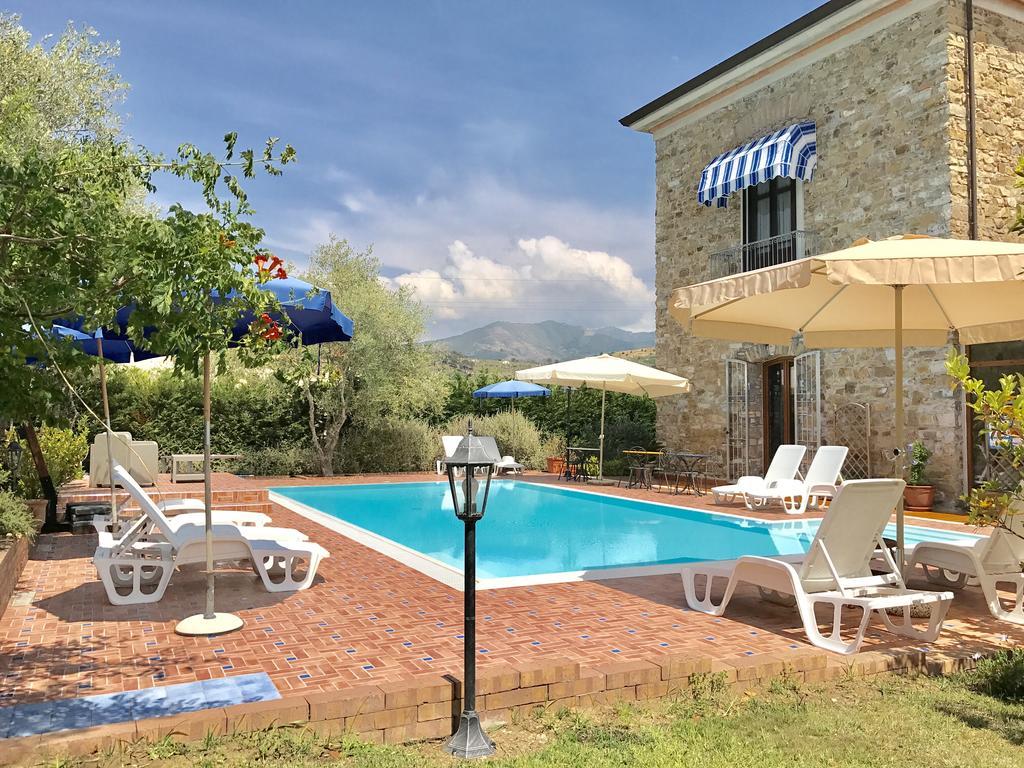 Casa Vacanze Il Cenito カステッラバーテ エクステリア 写真