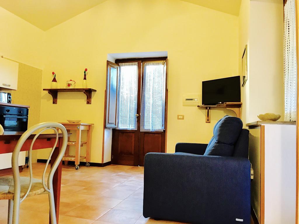 Casa Vacanze Il Cenito カステッラバーテ エクステリア 写真