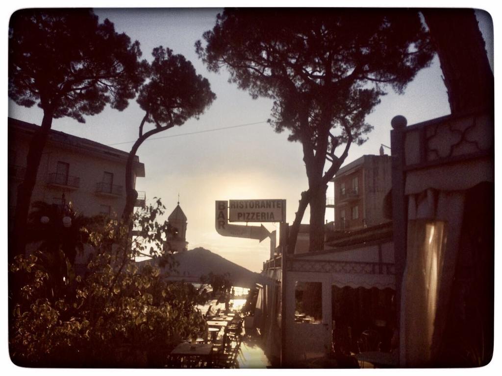 Casa Vacanze Il Cenito カステッラバーテ エクステリア 写真