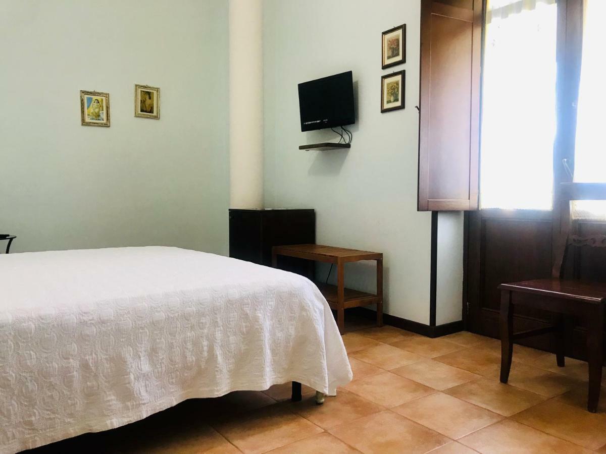 Casa Vacanze Il Cenito カステッラバーテ エクステリア 写真