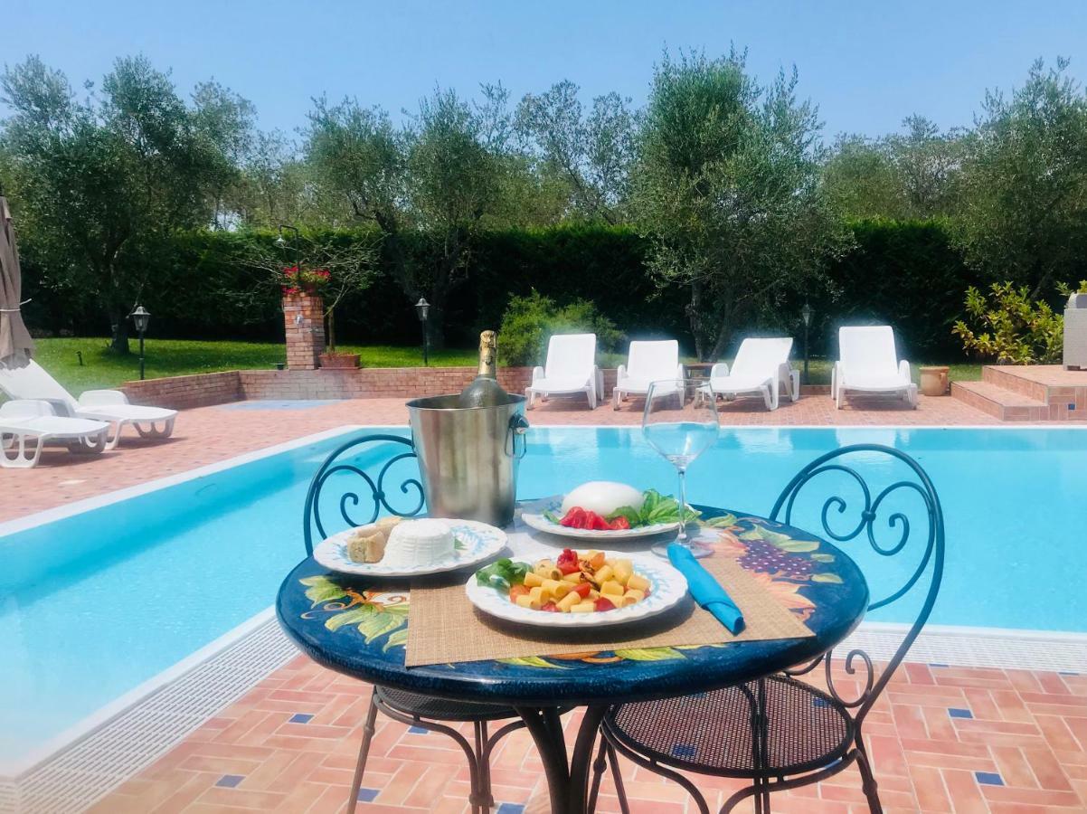 Casa Vacanze Il Cenito カステッラバーテ エクステリア 写真